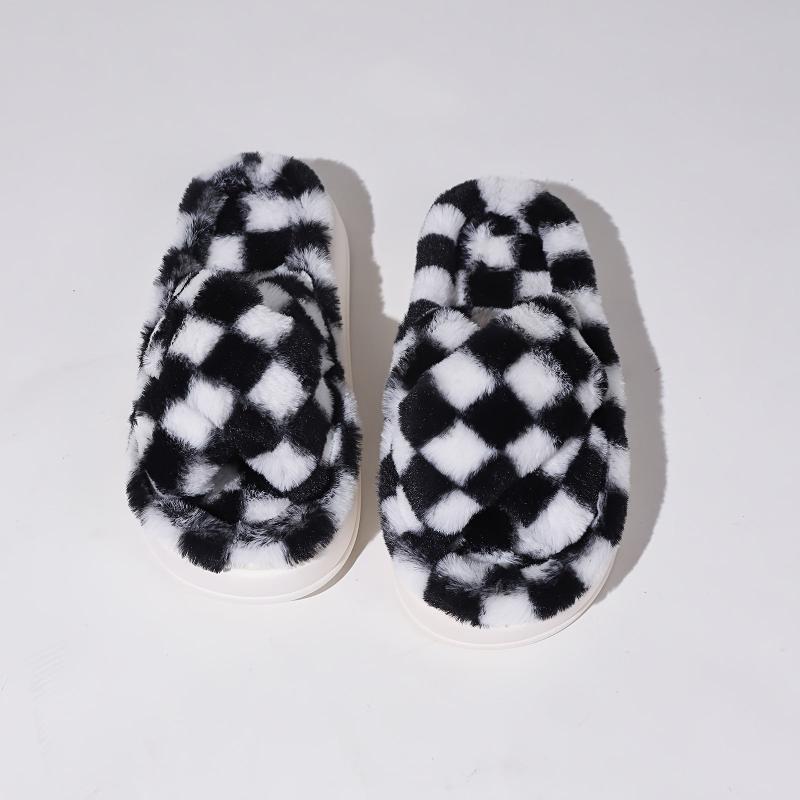 Plaid Pattern Fuzzy Slippers Slide Sandals