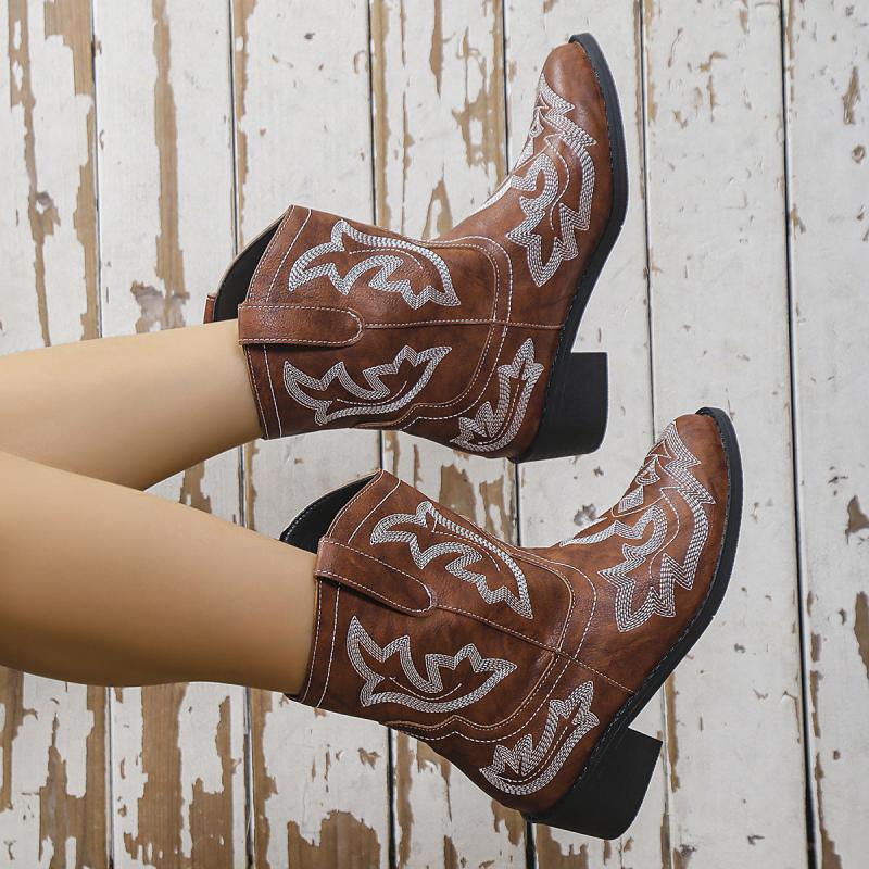Embroidered Chunky Heel Western Cowboy Boots