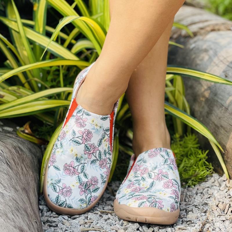 Women's Floral Slip On Lightweight Non slip Shoes