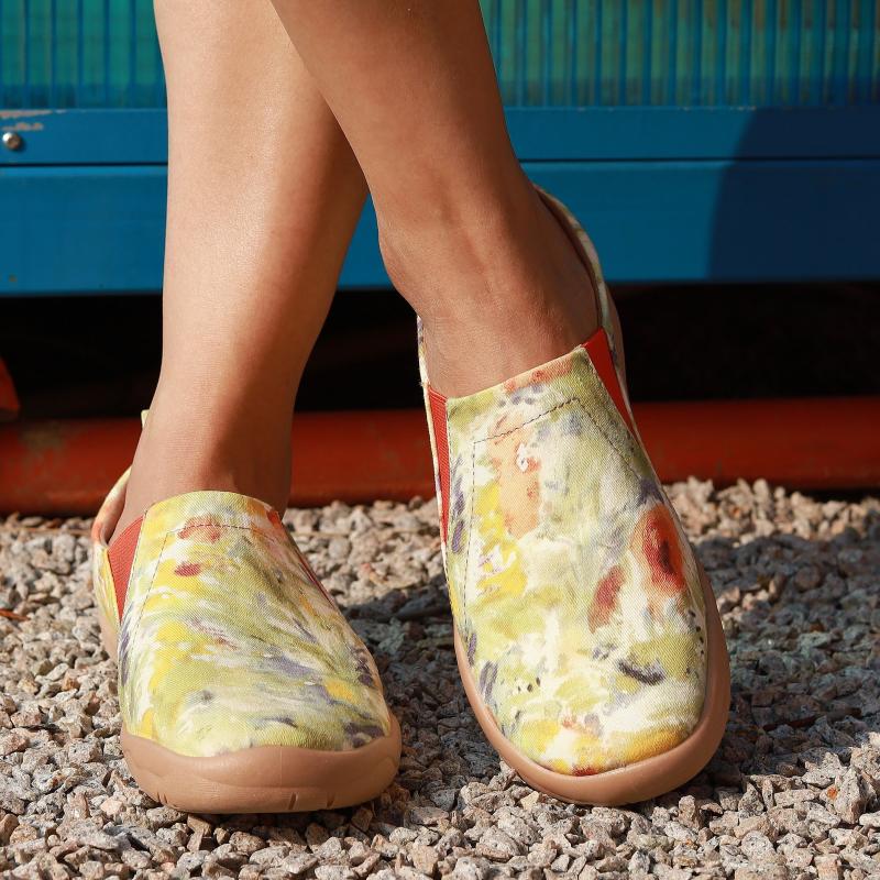 Women's Tie dye Slip On Canvas Shoes Comfy Travel Shoes