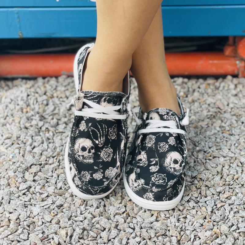Women's Skull Pattern Canvas Shoes Lightweight Slip On Halloween Shoes