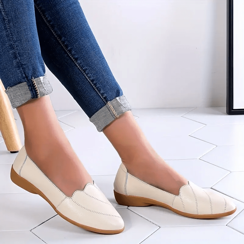 Women's Casual Flat Shoes Soft Faux Leather Comfy Sole Shoes