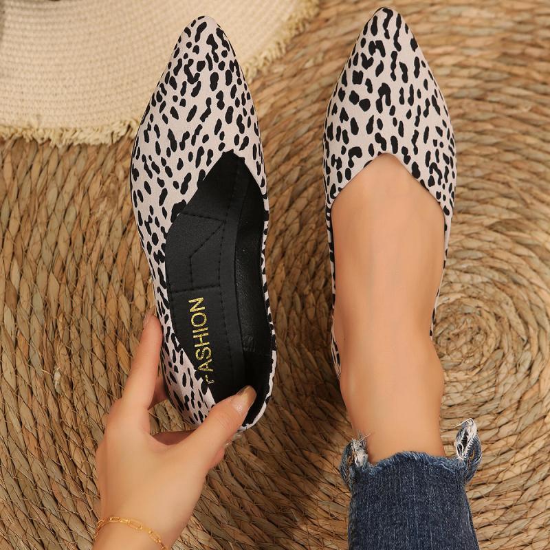 Pointed Toe Slip on Flat Shoes for Women