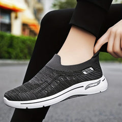 Soft Sole Mesh Breathable Running Shoes