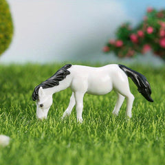 2pcs Horse Miniature Landscape Decorations DIY Pet House Creation