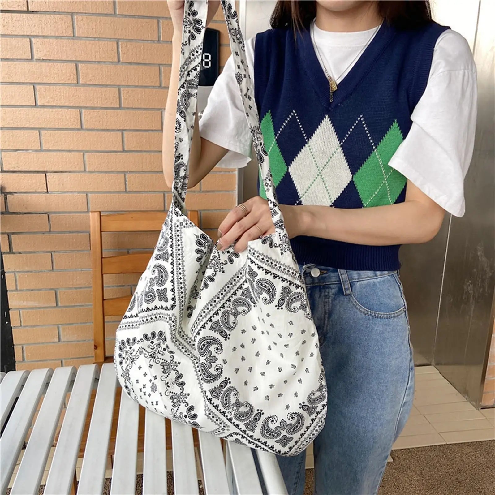 Casual Canvas Shoulder Bag Magnetic Closure Satchel for Women