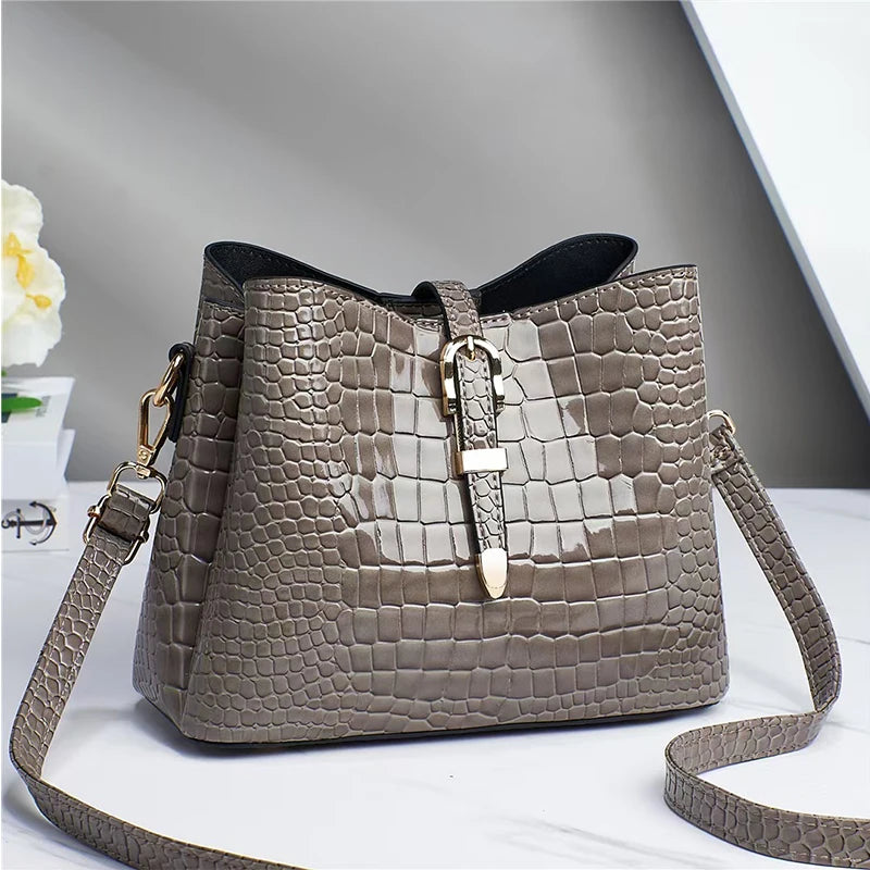 Crocodile Pattern Bucket Bag for Women Crossbody Bag Patent Leather