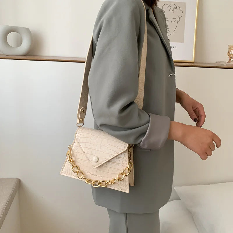 Crocodile Pattern Chain Crossbody Bag Women Leather Small Flap