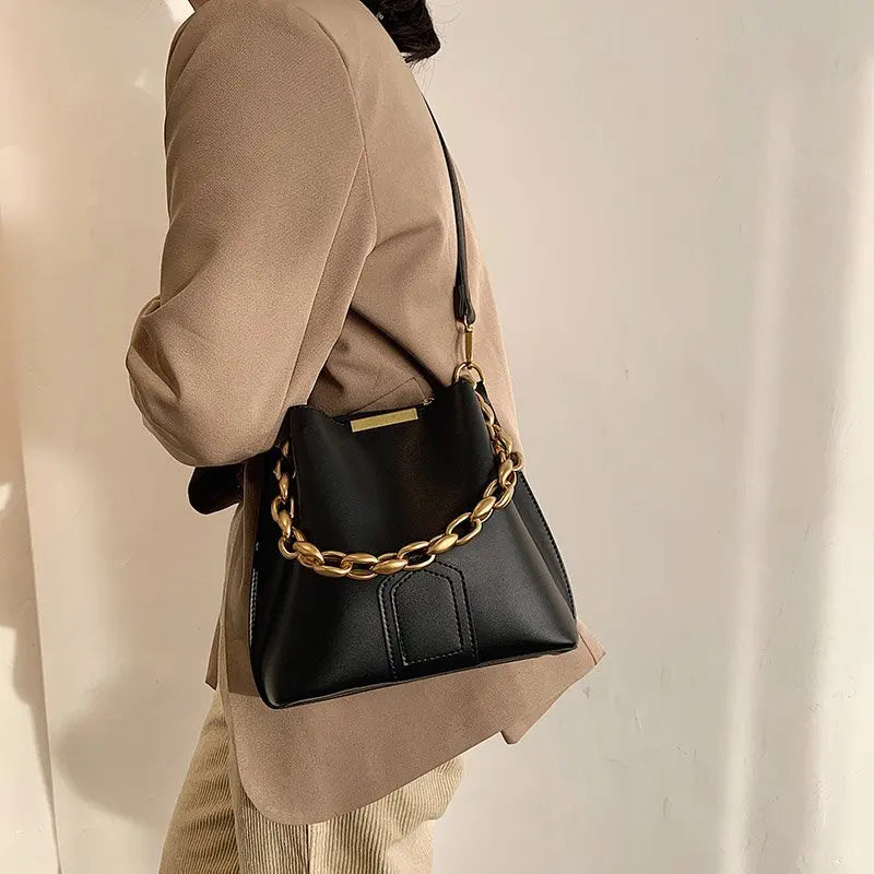 Women Crossbody Messenger Bag with Diamonds Chain Handbag