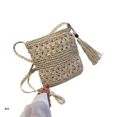 D0UD Women Beach Straw Shoulder Messenger Bag Tassel Boho Hollow Out
