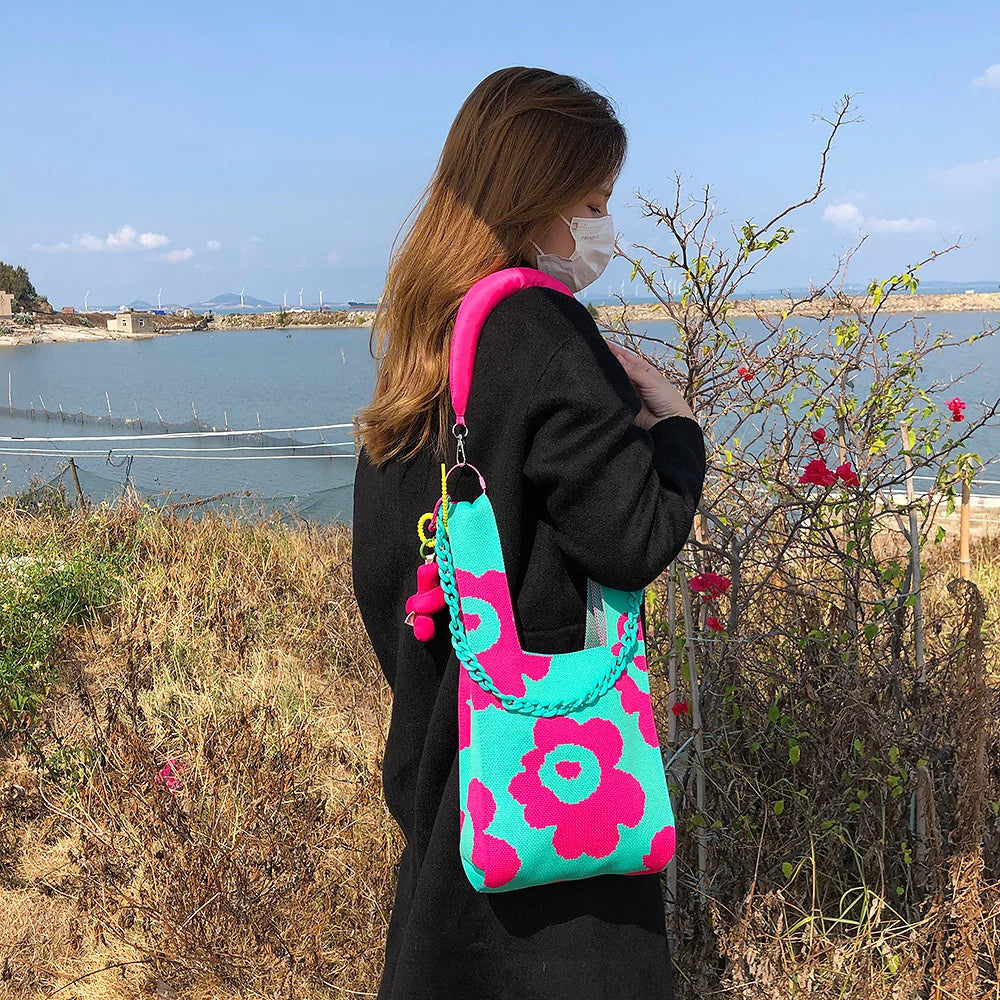 Crochet Flower Wrist Bag Tote with Acrylic Chains