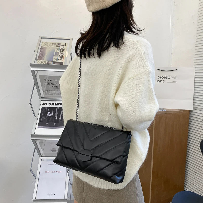 Embroidery Thread PU Leather Crossbody Bag with Chain Shoulder Strap