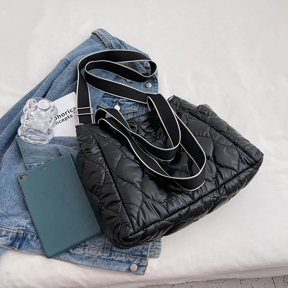 Large Capacity Nylon Travel Messenger Bag Solid Crossbody Padded