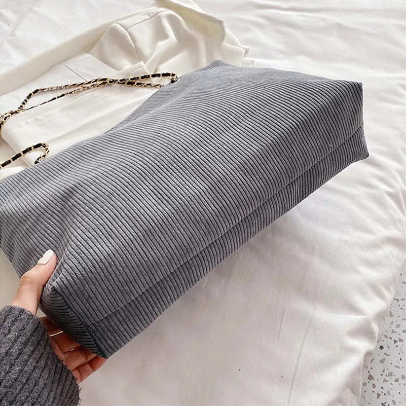 Large Capacity Chain Tote Bag for Women
