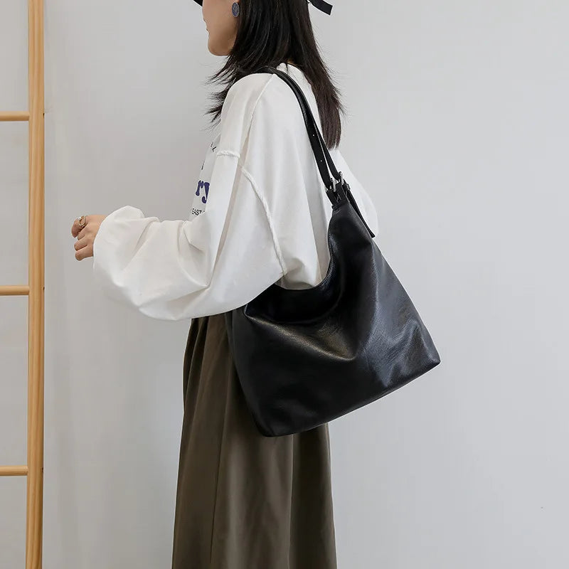 Large Capacity Cross-Body Handbag for Autumn & Winter