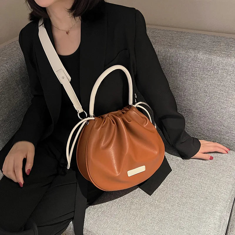 Large Capacity Women's Shoulder Bag Western Style Messenger Bucket Bag