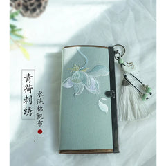 Ancient Chinese Style Embroidered Ladies Clutch Wallet
