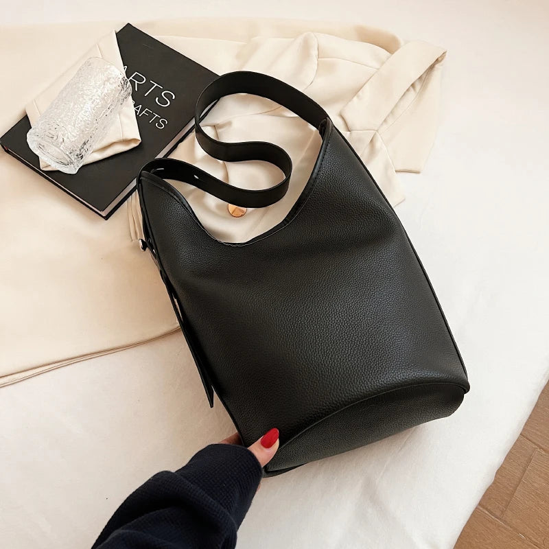 High Capacity Bucket Bag PU Leather Messenger Bag
