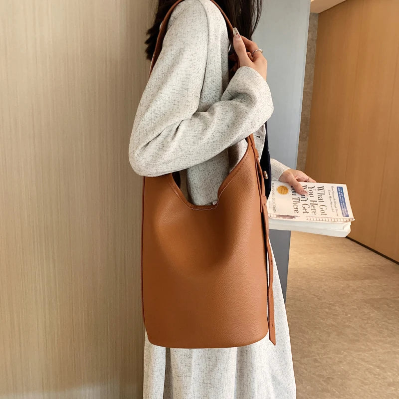 High Capacity Bucket Bag PU Leather Messenger Bag