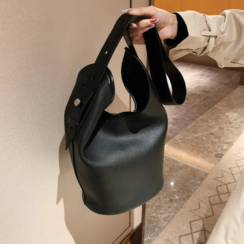 High Capacity Bucket Bag PU Leather Messenger Bag