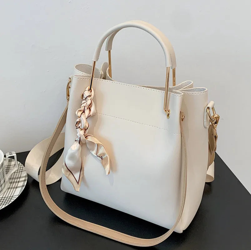 High Women Handbags Large Capacity Autumn Ladies All-match Shoulder Bag