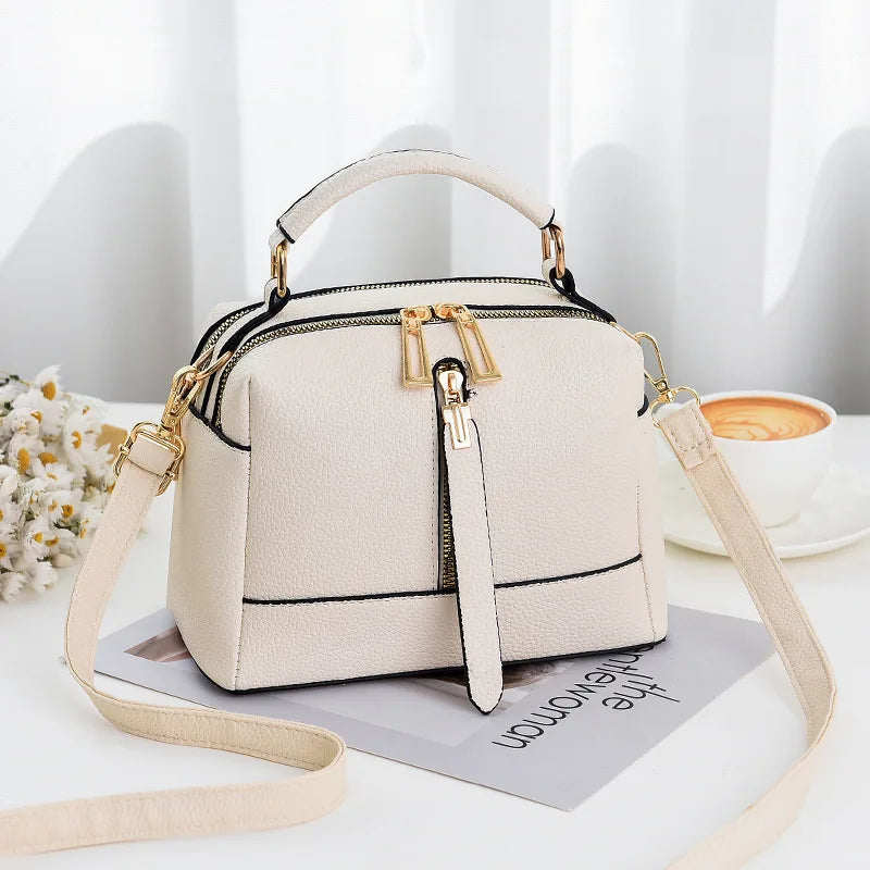 European American Large Capacity Women's Shoulder Bag