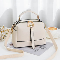 European American Large Capacity Women's Shoulder Bag