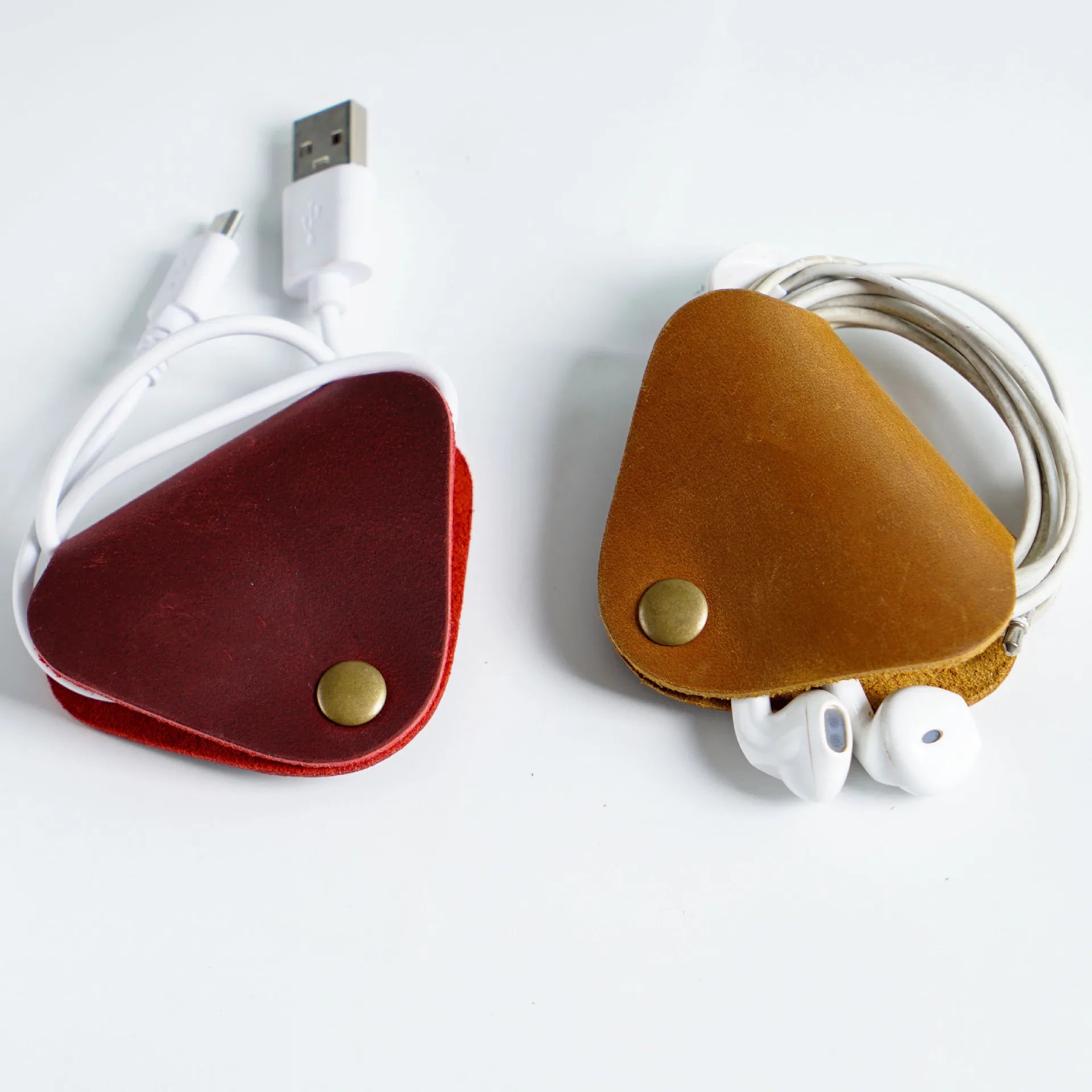Retro Leather USB Data Cable Storage Clip