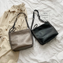 Large-capacity Women's Shoulder Bag Metal Chain Messenger Bag