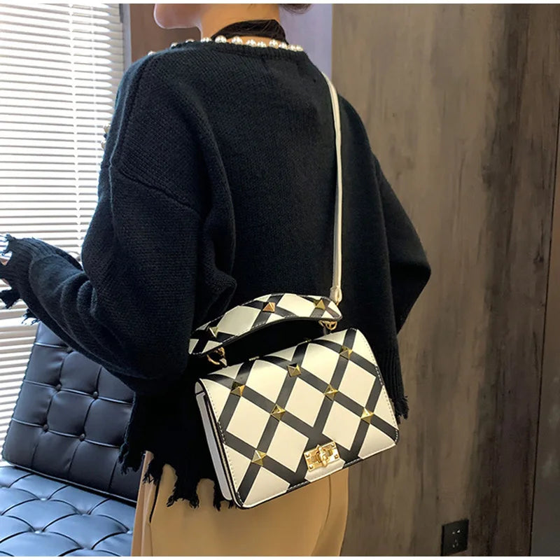 Square Shoulder Bags Classic And Plaid Messenger Bags