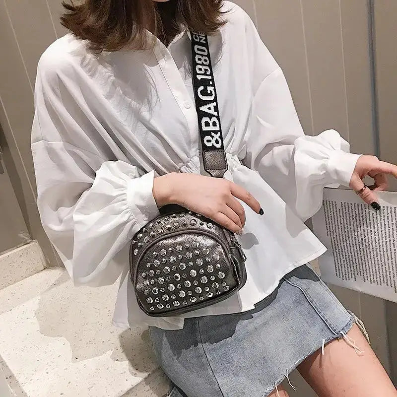 Rivet Cloud Peas Shoulder Crossbody Bag Ladies Small Mobile Phone Bag