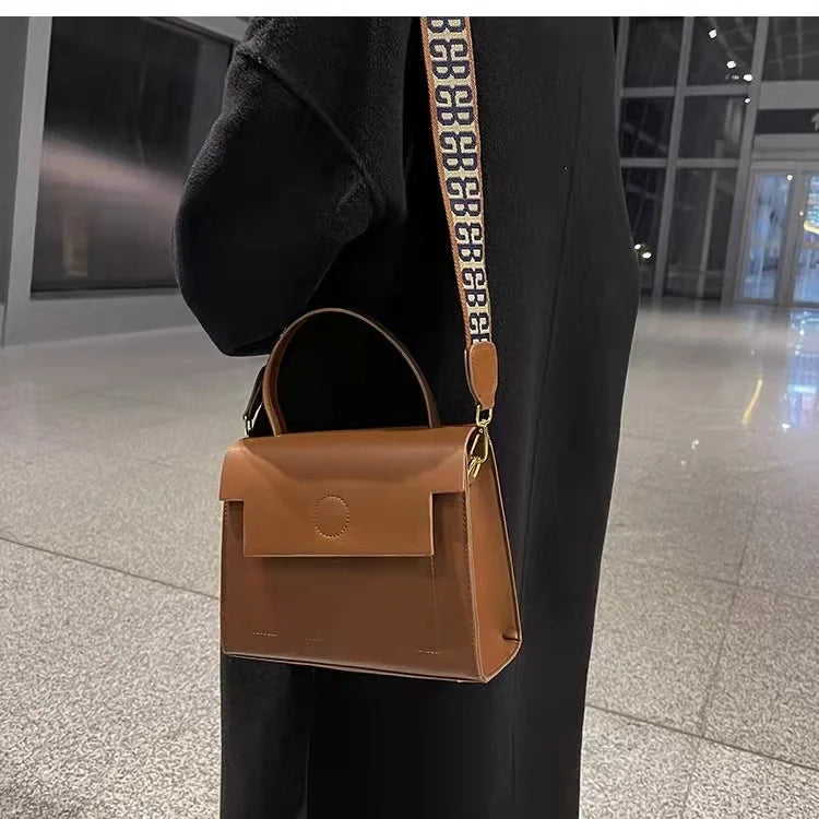 Retro One-Shoulder Handbag