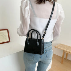 Crocodile Pattern Small Shoulder Bag for Women, Fresh and Stylish Design