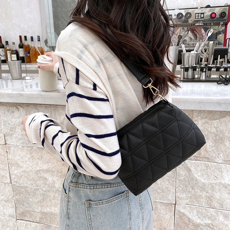 Embroidered Rhombic Chain Shoulder Bag