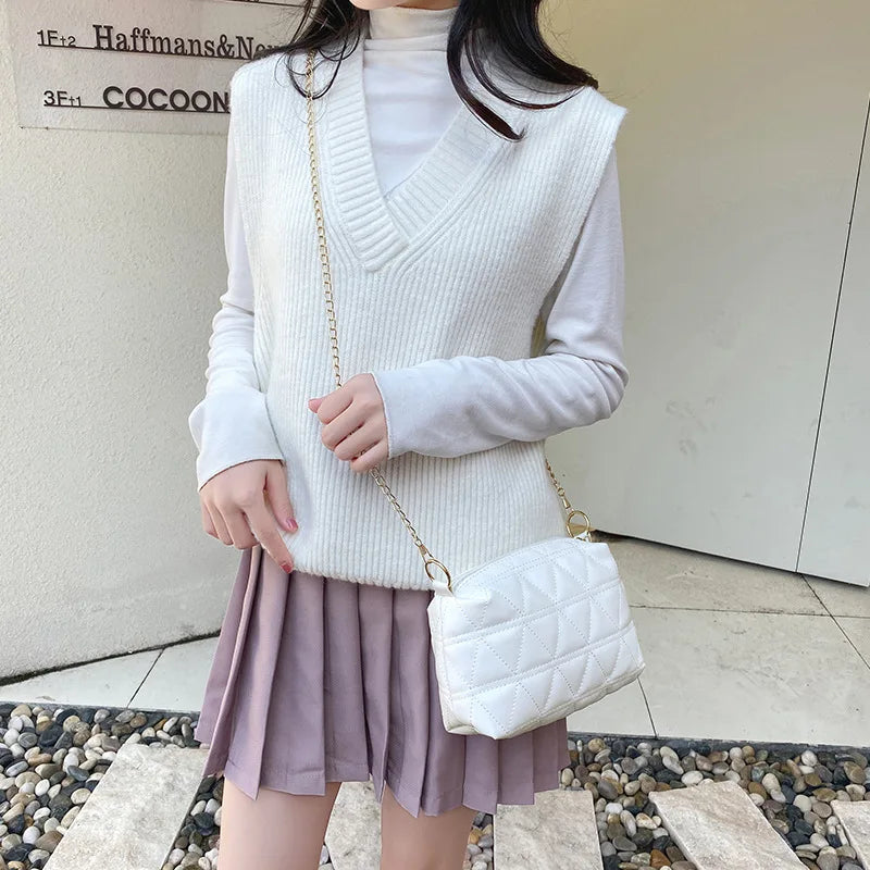 Embroidered Rhombic Chain Shoulder Bag