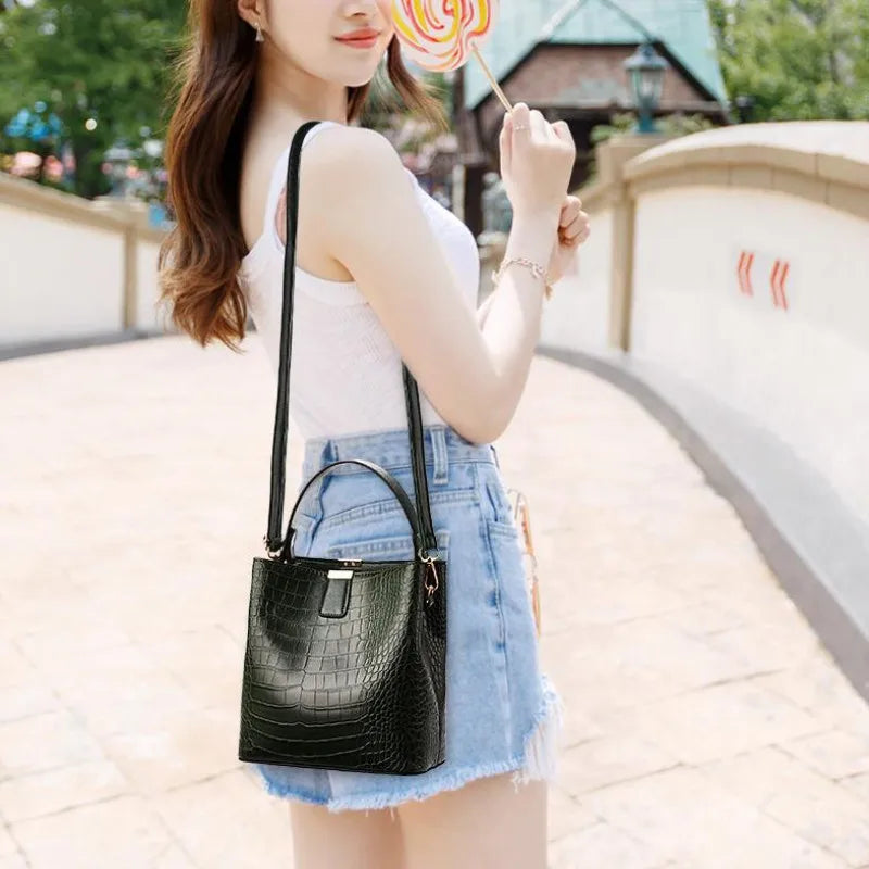 Large Capacity Leather Womens Handbag Crossbody Bag