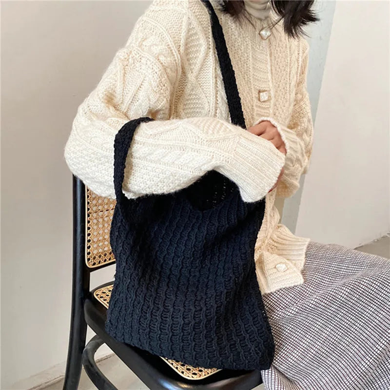 Vintage Wool Shoulder Bag Zipper Closure