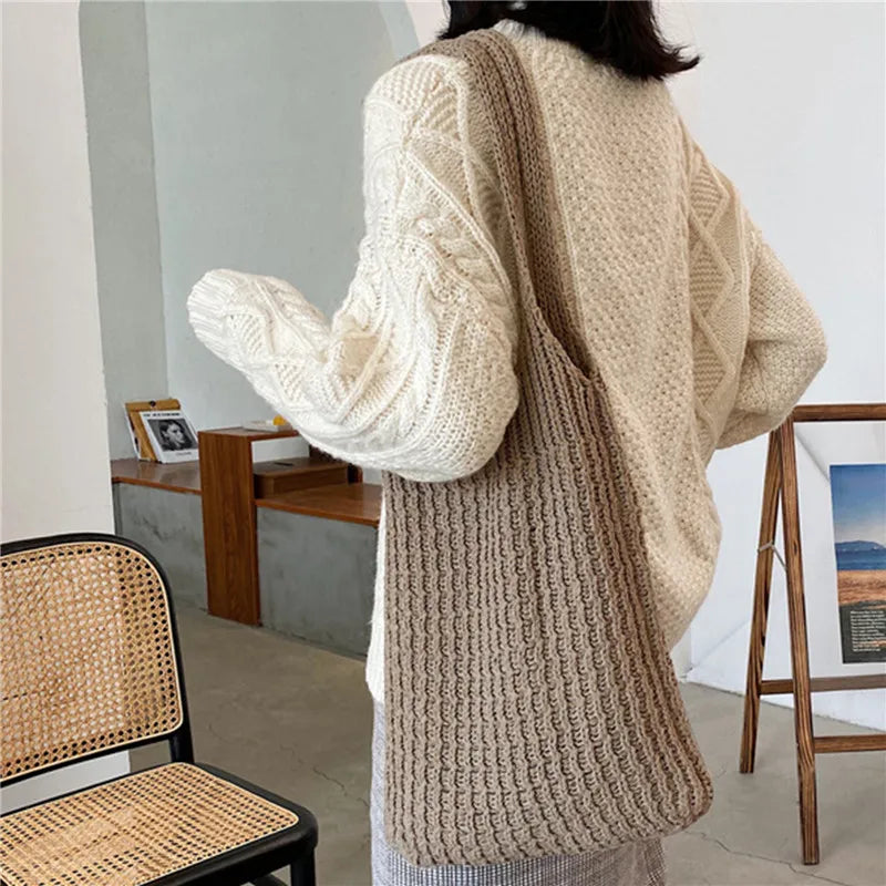 Vintage Wool Shoulder Bag Zipper Closure