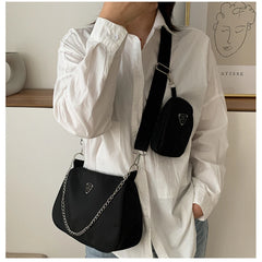 Retro Women Crossbody Bag Crescent Chain Underarm Bag