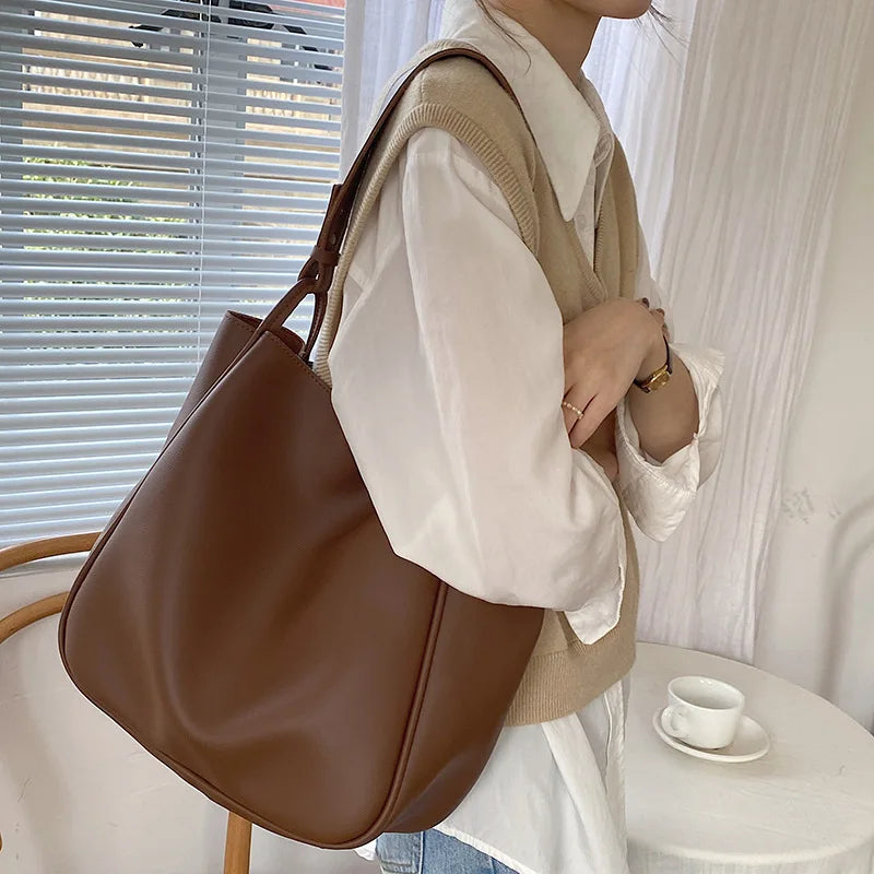 Vintage Textured Shoulder Bag with Large Capacity