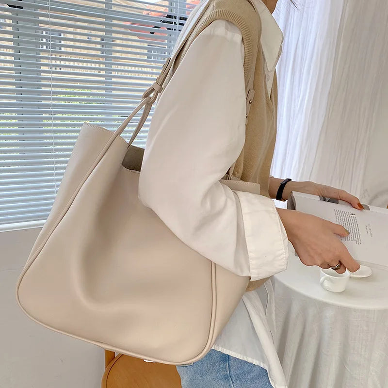 Vintage Textured Shoulder Bag with Large Capacity