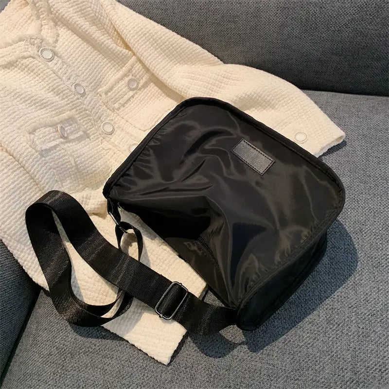 Nylon Shoulder Bag Casual Zipper All-match Handbag Purse
