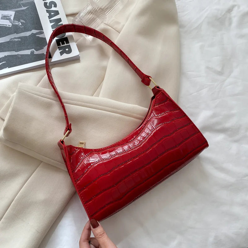 Retro Casual Shoulder Bag Women Totes Solid Chain Handle