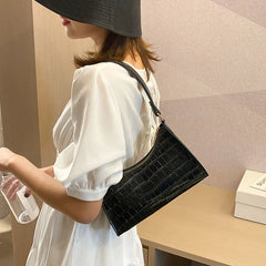 Retro Crocodile Pattern Underarm Bag Women Casual Solid PU Leather Shoulder Bag
