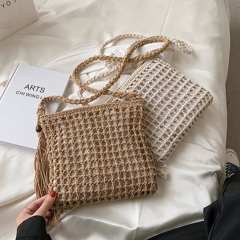 Retro Woven Woolen Crossbody Bag with Tassel Beach Shoulder Handbag