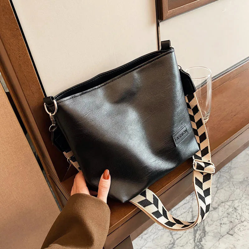 Vintage Shoulder Bag for Women PU Leather French Style Handbag Lady Purse