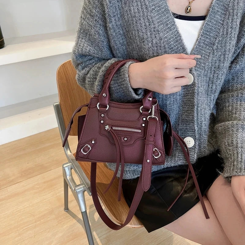 Studded Messenger Bag Crossbody Retro Armpit Bag