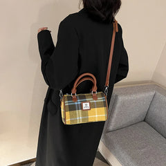Women's Casual Lattice Messenger Bag Western Retro Art In Handbag