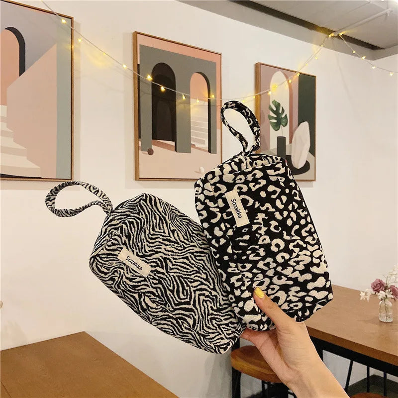 Leopard&Zebra Canvas Purses Organizer Zipper Pouch Wristlet Wallet Bags