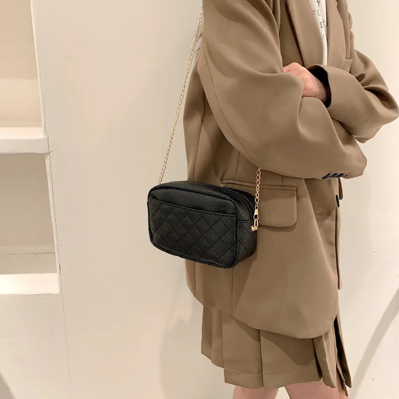Embroidered Camera Bag Chain Crossbody Messenger Bag for Women